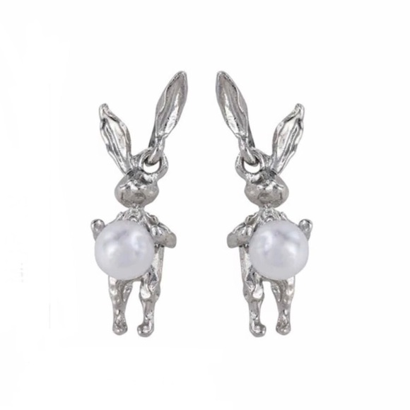 Pearl Bunny Belly Rabbit Hare Abstract Irregular Hinged Ear Swinging Moving Stud - Picture 8 of 11